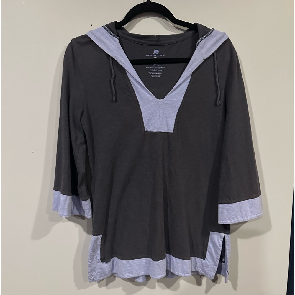 Banana Republic cotton hoodie.  Color blue. Size small. No pets. Smoke free.
